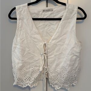 Abercrombie & Fitch Cream Lace-Up Eyelet Blouse